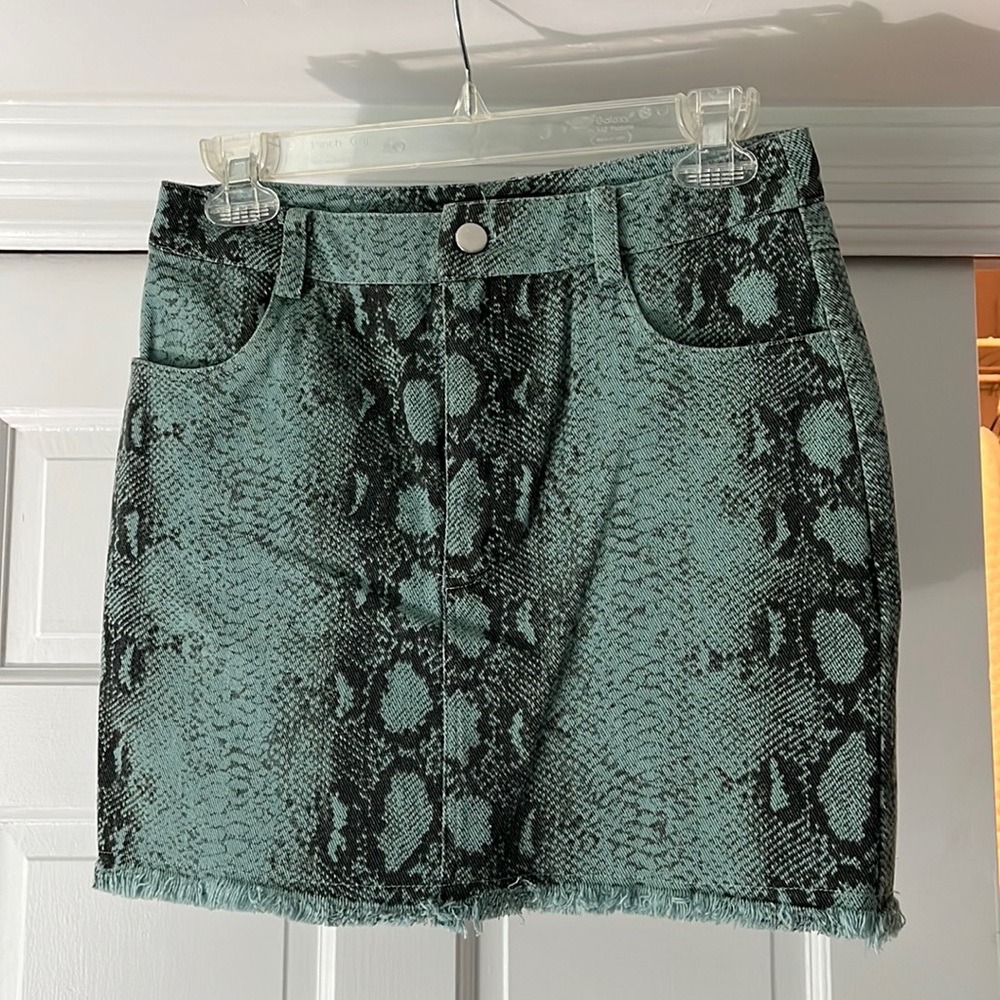 Real and grey snake print skirt